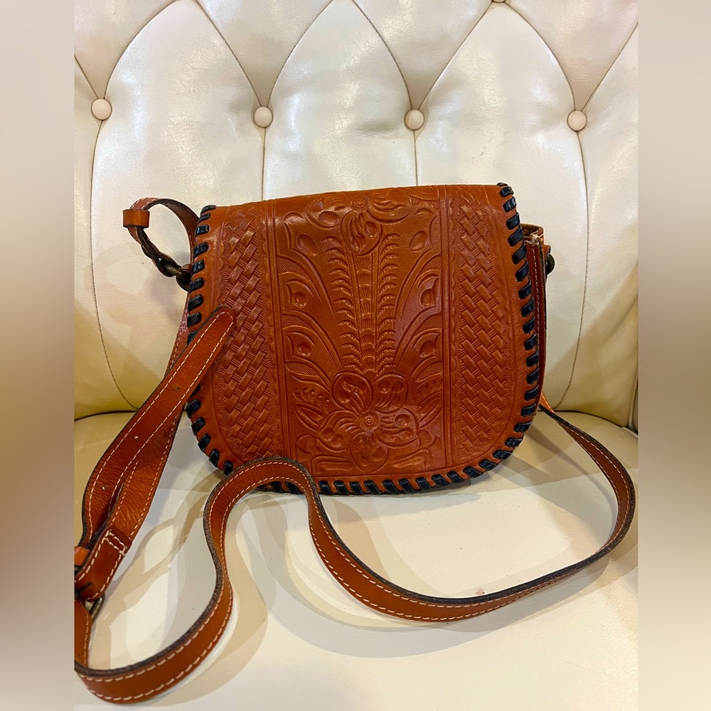 Patricia Nash vintage tooled Brown Leather Crossbody Bag✨